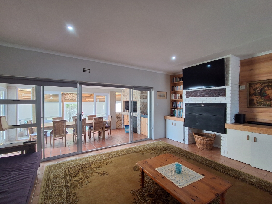4 Bedroom Property for Sale in Stilbaai Wes Western Cape